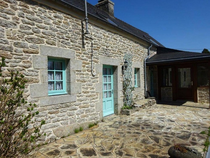 achat vente Maison ancienne a vendre  entièrement restaurée , dépendance La Feuillée , au cœur d'un hameau typique des Monts d'Arrée FINISTERE BRETAGNE