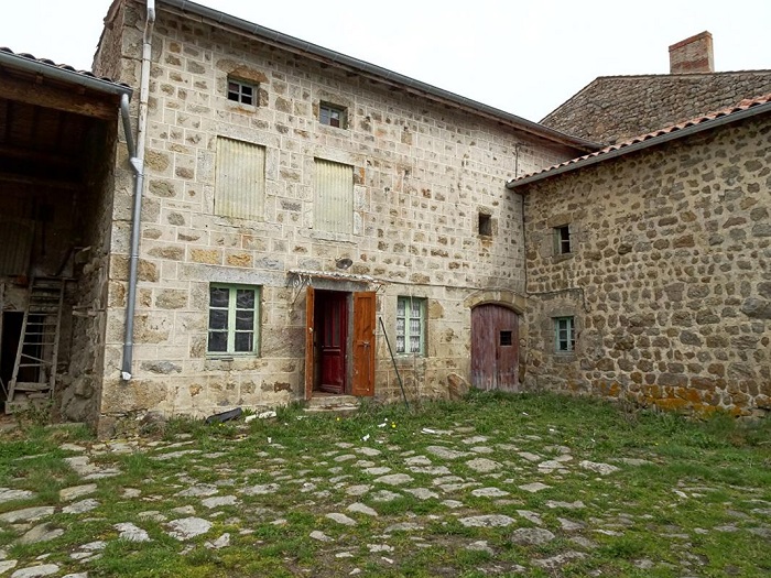 achat vente Ferme rustique a vendre   Saint-Bonnet le Château , dans un hameau LOIRE RHONE ALPES