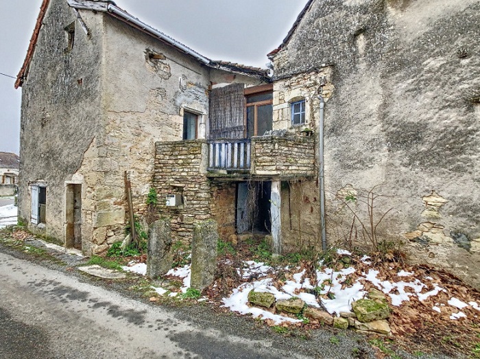 achat vente Maison ancienne a vendre  en pierre  Saillac , en centre-bourg LOT MIDI PYRENEES