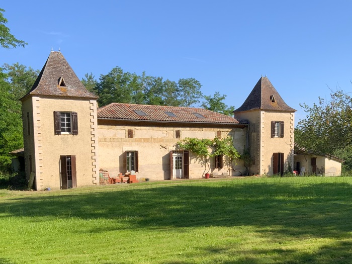 achat vente Maison de Maître a vendre  à restaurer , dépendances, 2nde maison Monts du Marmandais  LOT ET GARONNE AQUITAINE