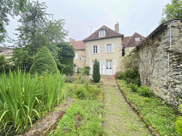 achat vente Maison ancienne a vendre   Indre , dans un des plus beaux villages de France INDRE CENTRE