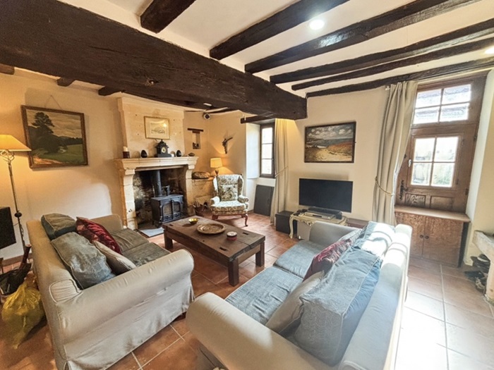 achat vente Ancienne fermette a vendre  restaurée , dépendances, puits Loches , à 20 mn au sud, dans un charmant village INDRE ET LOIRE CENTRE
