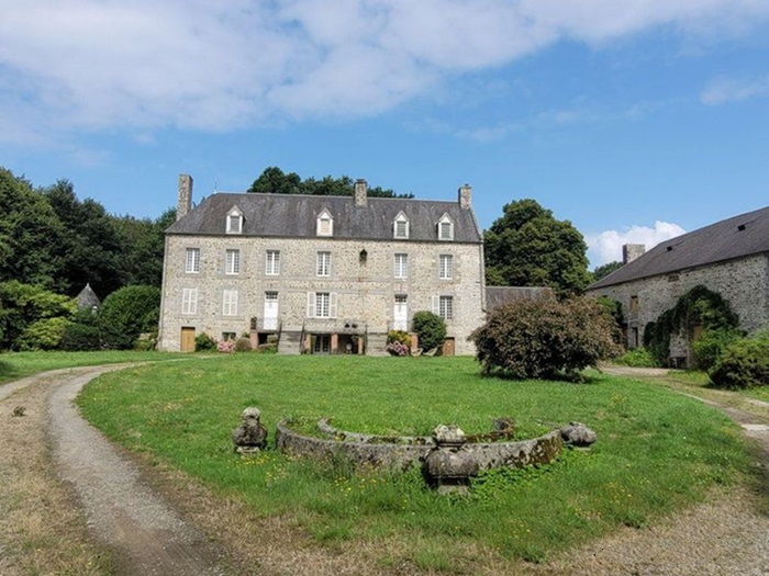 achat vente Belle Demeure a vendre  , dépendances, puits Ducey , à proximité, 30 mn Mt St Michel, 40 mn belle plage MANCHE NORMANDIE