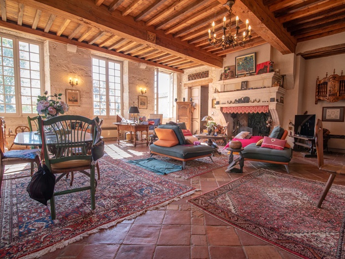 achat vente Manoir a vendre  en parfait état , dépendances, gîte, piscine Gramont , à 65 km de Toulouse TARN ET GARONNE MIDI PYRENEES