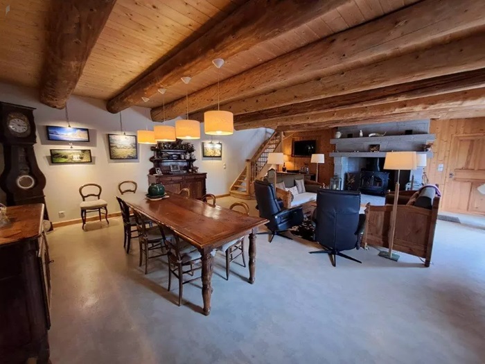 achat vente Ancien Corps de ferme a vendre  restauré , dépendances Lorcières , dans lieudit CANTAL AUVERGNE