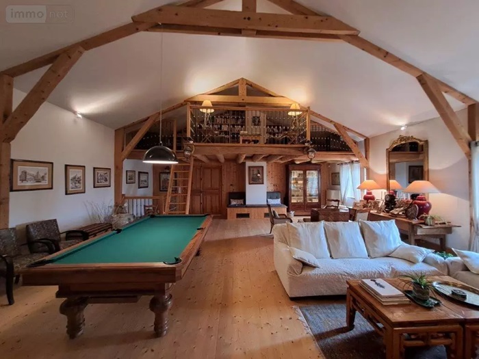 achat vente Ancien Corps de ferme a vendre  restauré , dépendances Lorcières , dans lieudit CANTAL AUVERGNE