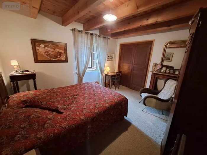 achat vente Ancien Corps de ferme a vendre  restauré , dépendances Lorcières , dans lieudit CANTAL AUVERGNE