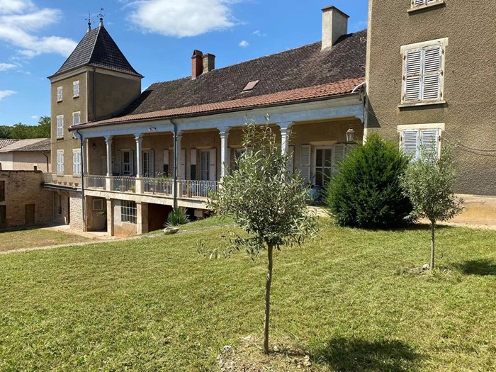 achat vente Maison de Maître a vendre  , dépendances, maison de gardien Lugny , à 30mn TGV (Mâcon), 1h15 de Lyon et 2h de Genève SAONE ET LOIRE RHONE ALPES
