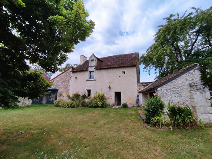 achat vente Logis a vendre  , dépendances, piscine Marcilly-sur-Vienne , à 15 mm Sud Ste Maure De Touraine et A 10,  à 30 mm TGV INDRE ET LOIRE CENTRE