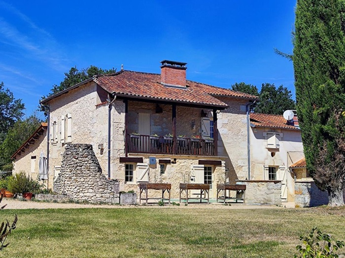 achat vente Corps de Ferme a vendre  , dépendances, piscine Périgueux , à 15 minutes DORDOGNE AQUITAINE