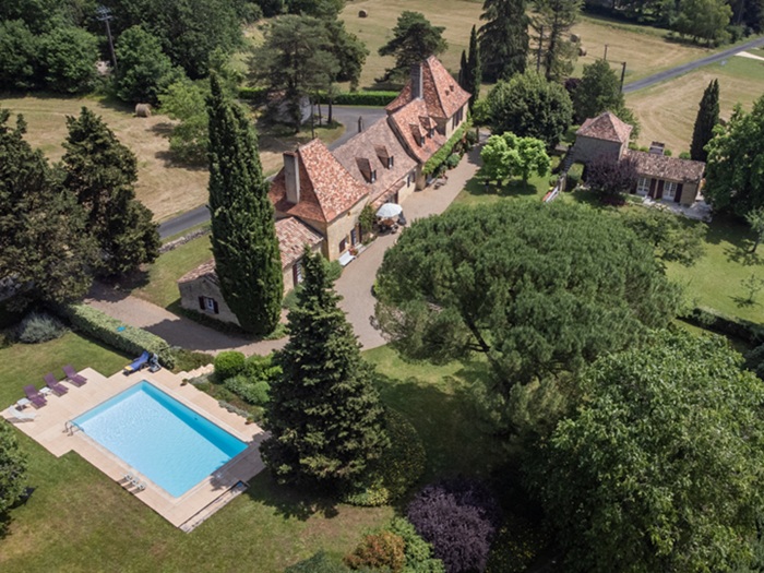 achat vente Authentique Domaine en pierre a vendre  , dépendances, gîte, piscine Lalinde , à proximité, 20km de Bergerac, dans un écrin de verdure DORDOGNE AQUITAINE