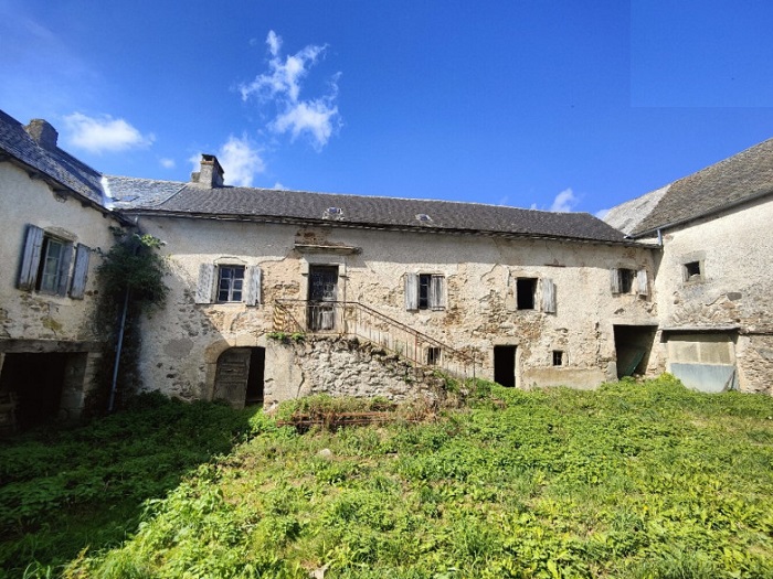 achat vente Corps de ferme a vendre  à restaurer , dépendances Castanet  AVEYRON MIDI PYRENEES