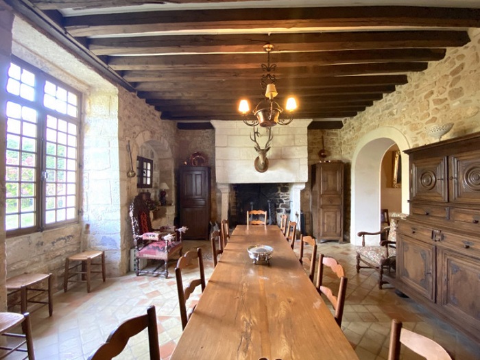 achat vente Ancienne maison forte a vendre  , dépendance, puits Sers  CHARENTE POITOU CHARENTES