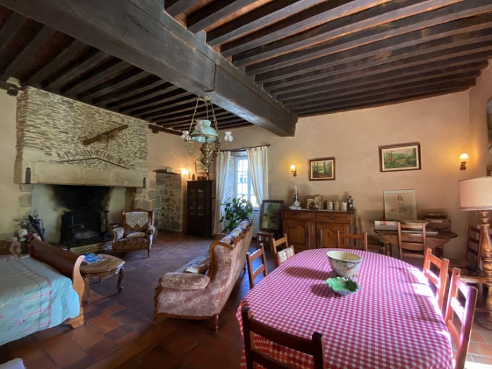 achat vente Manoir rustique a vendre  , dépendance Busserolles  DORDOGNE AQUITAINE
