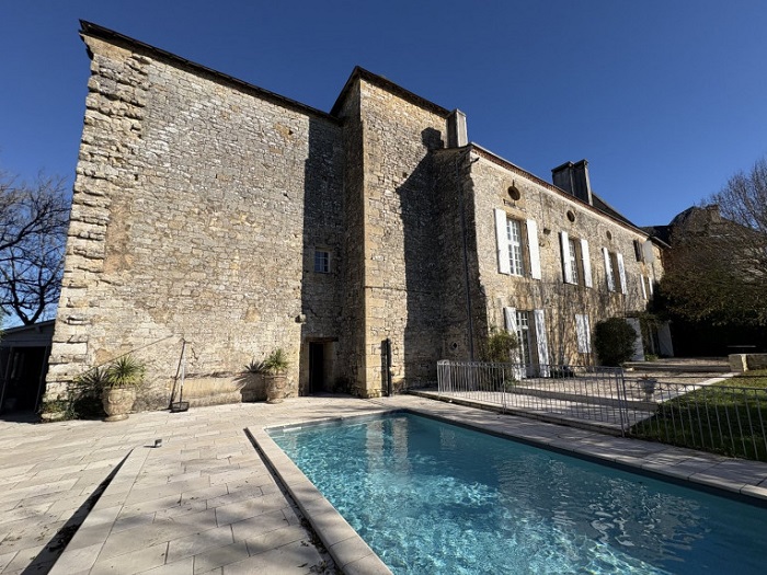 achat vente Château rustique a vendre  , piscine Saint-Ourse  DORDOGNE AQUITAINE
