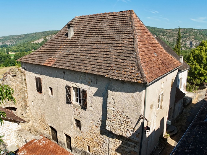 achat vente Demeure de caractère a vendre  en pierre  Calvignac , dans le bourg médiéval  LOT MIDI PYRENEES