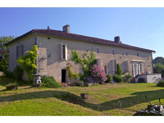 achat vente Chartreuse a vendre  , piscine, puits Verteillacois , en lisière d’un petit hameau DORDOGNE AQUITAINE